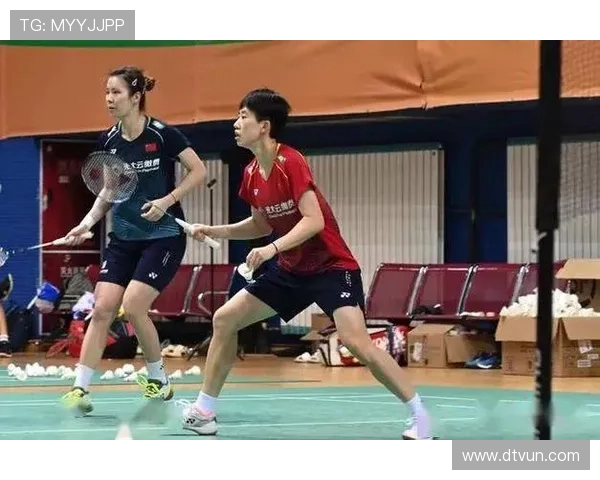 杭州羽毛球队与武汉羽毛球队赛后复盘分析灵活性表现与战术调整