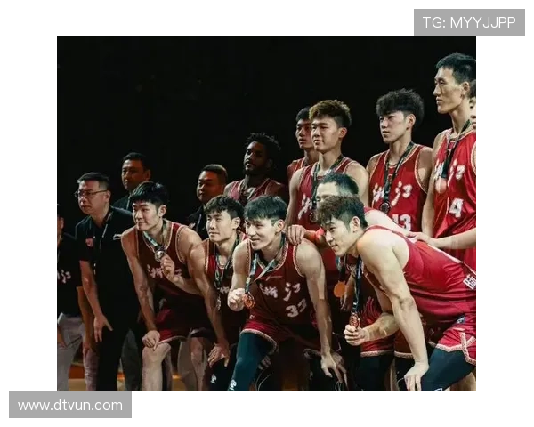 杭州篮球队在洲际杯积分榜中以77分稳居第一名，展现强劲实力