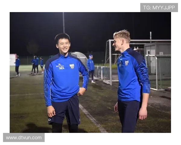 与足球明星同框留影的难忘瞬间与梦想追逐之旅